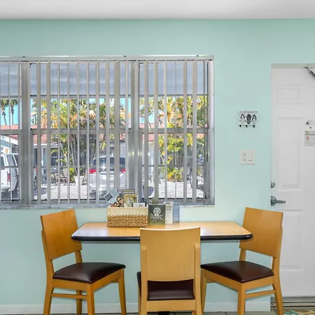 Sand Vista Vacation Rentals St. Pete Beach Esterno foto